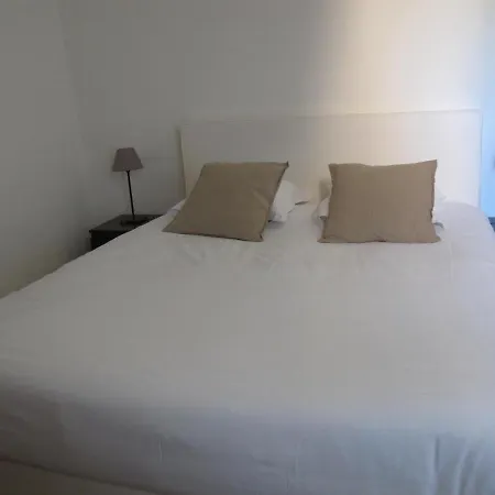 Le Guintrand Hotel 2*